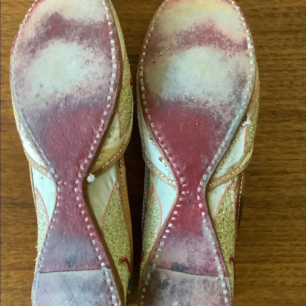 Beautiful Handmade Embroidered Jutti Flats. Size 38= 7.5 or 8 U.S. - Picture 5 of 5